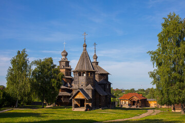 Fototapeta na wymiar old wooden church in Suzdal Russia