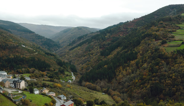 รูปภาพTaramundi เลือกดูภาพถ่ายสต็อก เวกเตอร์ และวิดีโอ278 Adobe Stock