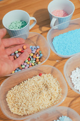 Bunte Streusel in kleinen Dosen - eiene große Auswahl (moody)