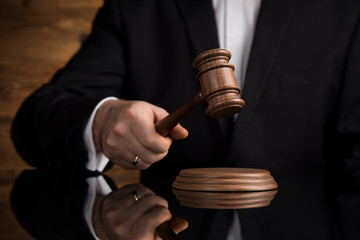 Courtroom, Judge, male judge in black mirror background