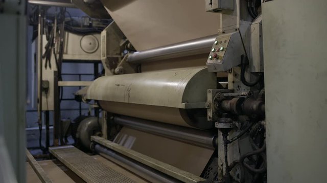 paper mill factory process manufacturing cardboard conveyor