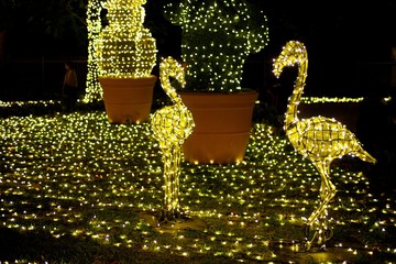 鳥の形のイルミネーション