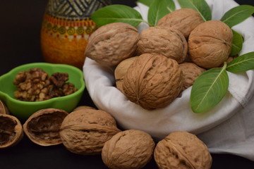 Whole Walnuts In Sac With Nuts And Shells