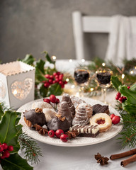 Fototapeta na wymiar Beehives and other typical Czech Christmas cookies