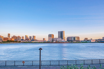 東京の都市風景 トワイライトの豊洲周辺の風景
