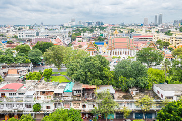 Fototapeta na wymiar panoramic view of downtonw bangkok, thailand