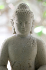 bouddha en pierre