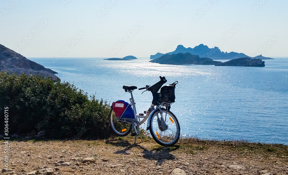 Wall mural Bicycle at the top overlooking the Calanques of Marseille in the south of France.