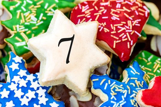 leckere Pl&auml;tzchen mit einer Zahl f&uuml;r den Weihnachtskalender