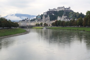 Fototapeta na wymiar Early morning in Salzburg, Austria