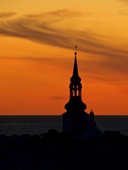 Obraz premium Sunset at Tallinn Old Town in Estonia