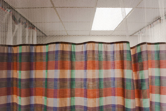 Hospital emergency room privacy curtain