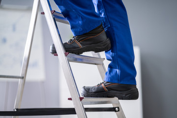 Handyman Climbing Ladder - obrazy, fototapety, plakaty