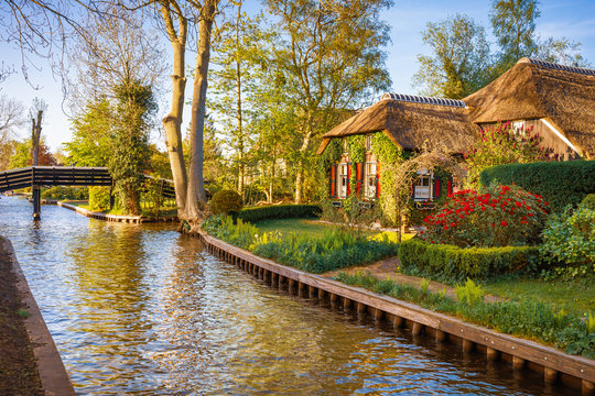 Giethoorn Images – Browse 2,782 Stock Photos, Vectors, and Video | Adobe Stock