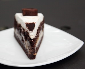 Banoffee cake in white dish