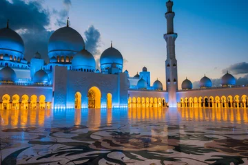 Zelfklevend Fotobehang Grote Sheikh Zayed-moskee in Abu Dhabi, Verenigde Arabische Emiraten © monticellllo
