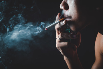 People who smoke with a black background Causing lung cancer 