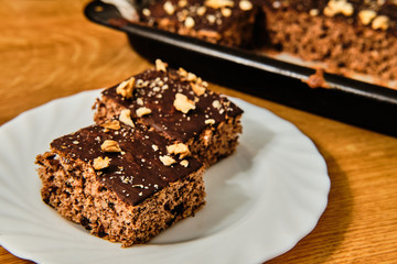 Walnut cake with chocolate