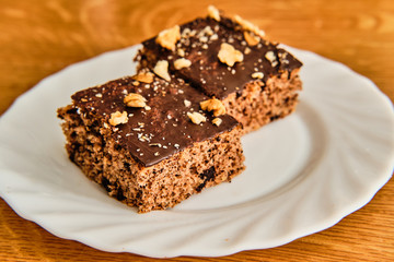 Walnut cake with chocolate