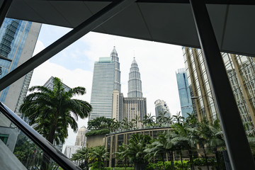 Naklejka premium Kuala Lumpur, Malaysia, November 30, 2019. Stunning view of the Petronas Twin towers in Kuala Lumpur. The Petronas Towers are twin skyscrapers in Kuala Lumpur, Malaysia.