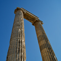 Naklejka premium Turkey in Izmir. Ancient city of Trajan temple in Pergamon, Bergama.