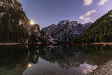 Fototapeta premium Lake di Braies: sunset and night!