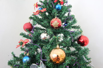 Fototapeta na wymiar Christmas decoration colorful balls background