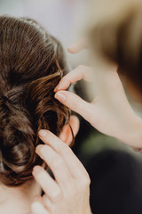 Fototapeta premium Faire un chignon