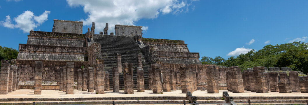 Panorama of The Grand Ball Court, Chich&eacute;n Itz&aacute;  Mexico