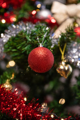 red christmas tree decoration