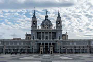 Fototapeta na wymiar Beautiful facade of the Almudena Cathedral in Madrid, Spain