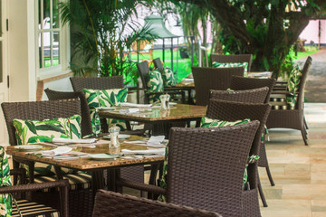 A nice table set for dinner.