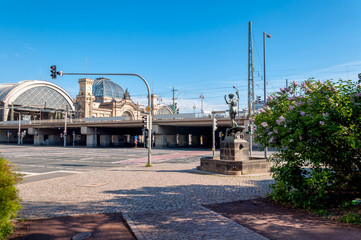 Fototapeta na wymiar Friedrich-List-Platz, Hauptbahnhof, Seevorstadt, Südvorstadt - Stadt Dresden, Sachsen
