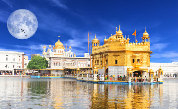 Download Early Morning At The Golden Temple HD Wallpaper  Wallpaperscom