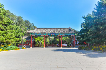 Shenyang zhaoling park gate, shenyang Zhao Mausoleum park gate, liaoning province, China. - obrazy, fototapety, plakaty
