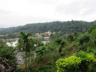 Fototapeta na wymiar The view on Kandy Lake, Sri Lanka