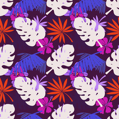 Seamless pattern with hibiscus flowers, palm tree leaves, branches