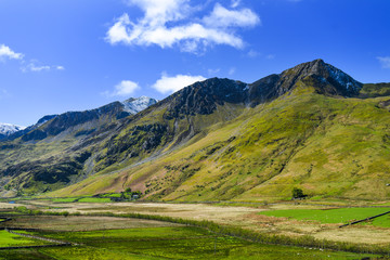 Fototapeta na wymiar Snowdonia park landscape in England.