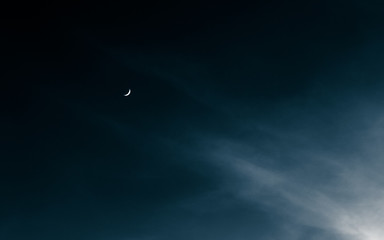 Mondsichel bei nacht