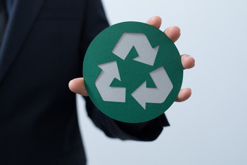recycling paper illustrazion in hand