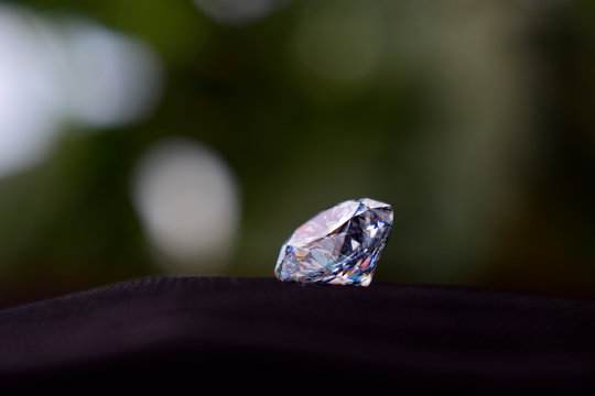 Beautiful diamond With luxurious reflection