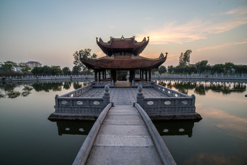 Symmetric Den Do Shrine