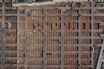 Aerial view of a steel structure construction site Building ultra-tall buildings That requires the expertise and expertise of a team of technicians and engineers to make the building that is built is 