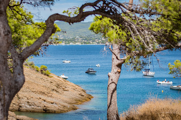 L'ile verte a la ciotat,  pose longue, magnifique mer turquoise qui reflette les ombres
