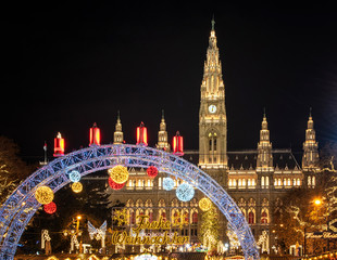 Fototapeta premium Christmas market at Rathaus in Wien, Austria
