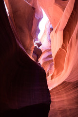 hölenlichtspiel farbig IV