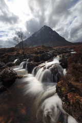 Obraz premium Famous Etive Mor Waterfall - Glencoe - Ecosse