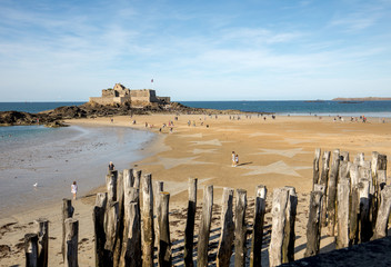 The stars on the beach in Saint Malo. Brittany, France - obrazy, fototapety, plakaty