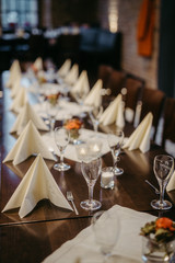 table arrangement at a wedding