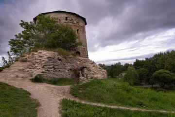 Fototapeta na wymiar Pskov. Gremyachaya tower.